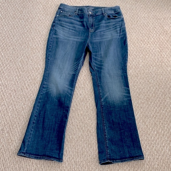 Chico’s Bootcut Jean 14 Short - Picture 3 of 14